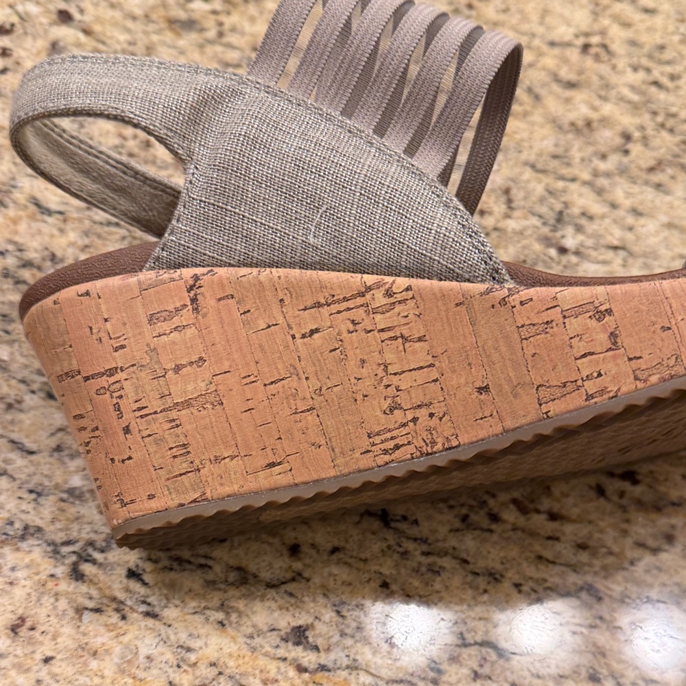 Skechers Taupe Wedge Sandals size 8 - Picture 3 of 4